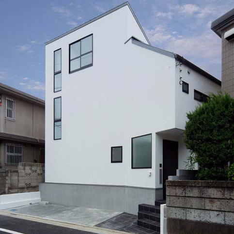 シンプルモダンな外観
