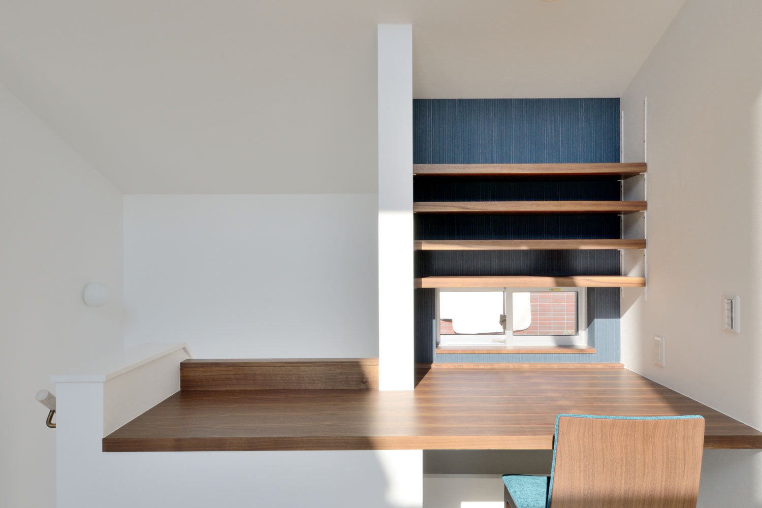 リビングの一角のワークスペース