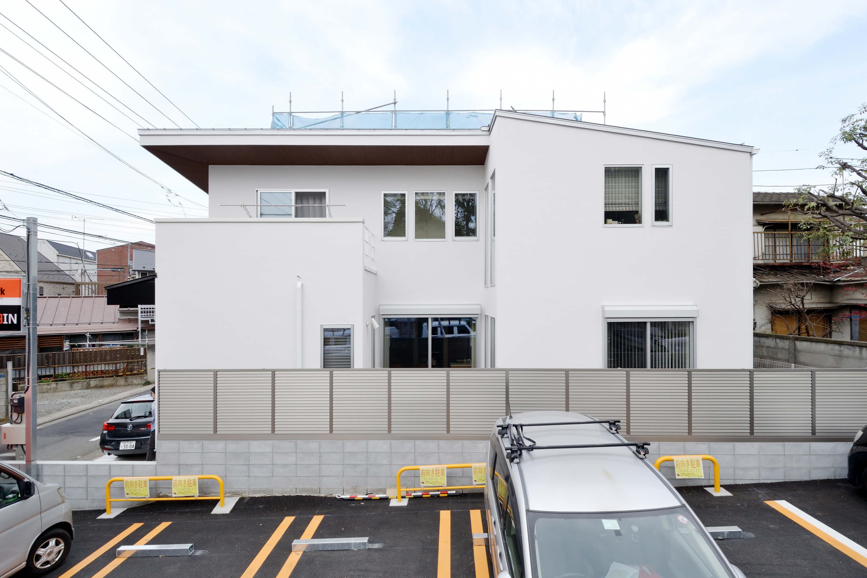中庭を中央に配置