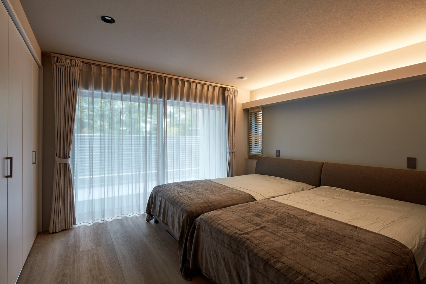 落ち着きのあるベッドルーム