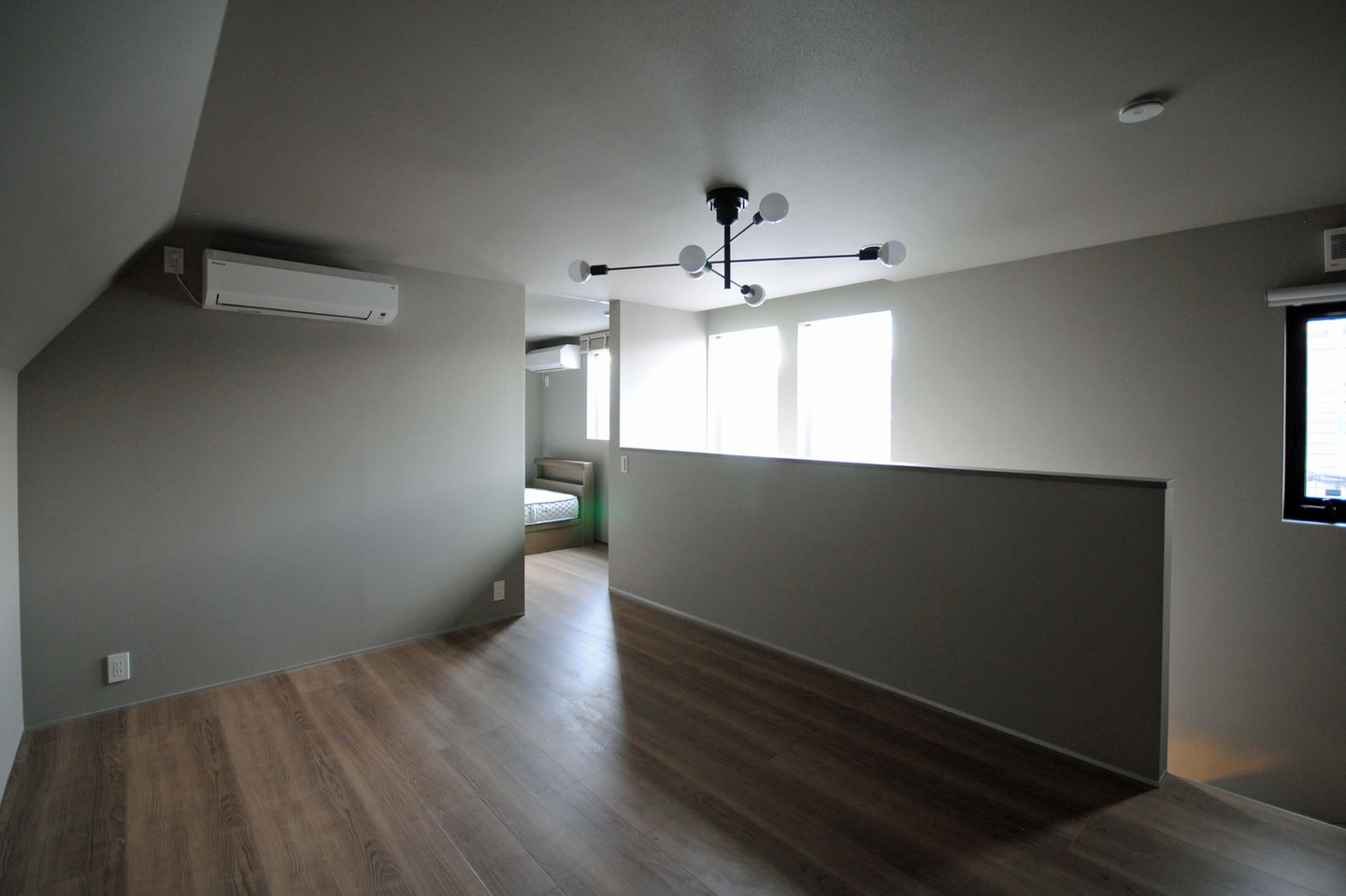 大容量の小屋裏収納